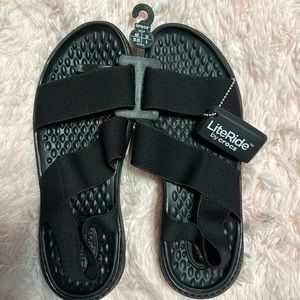 CROCS, Women’s size 8, black sandals